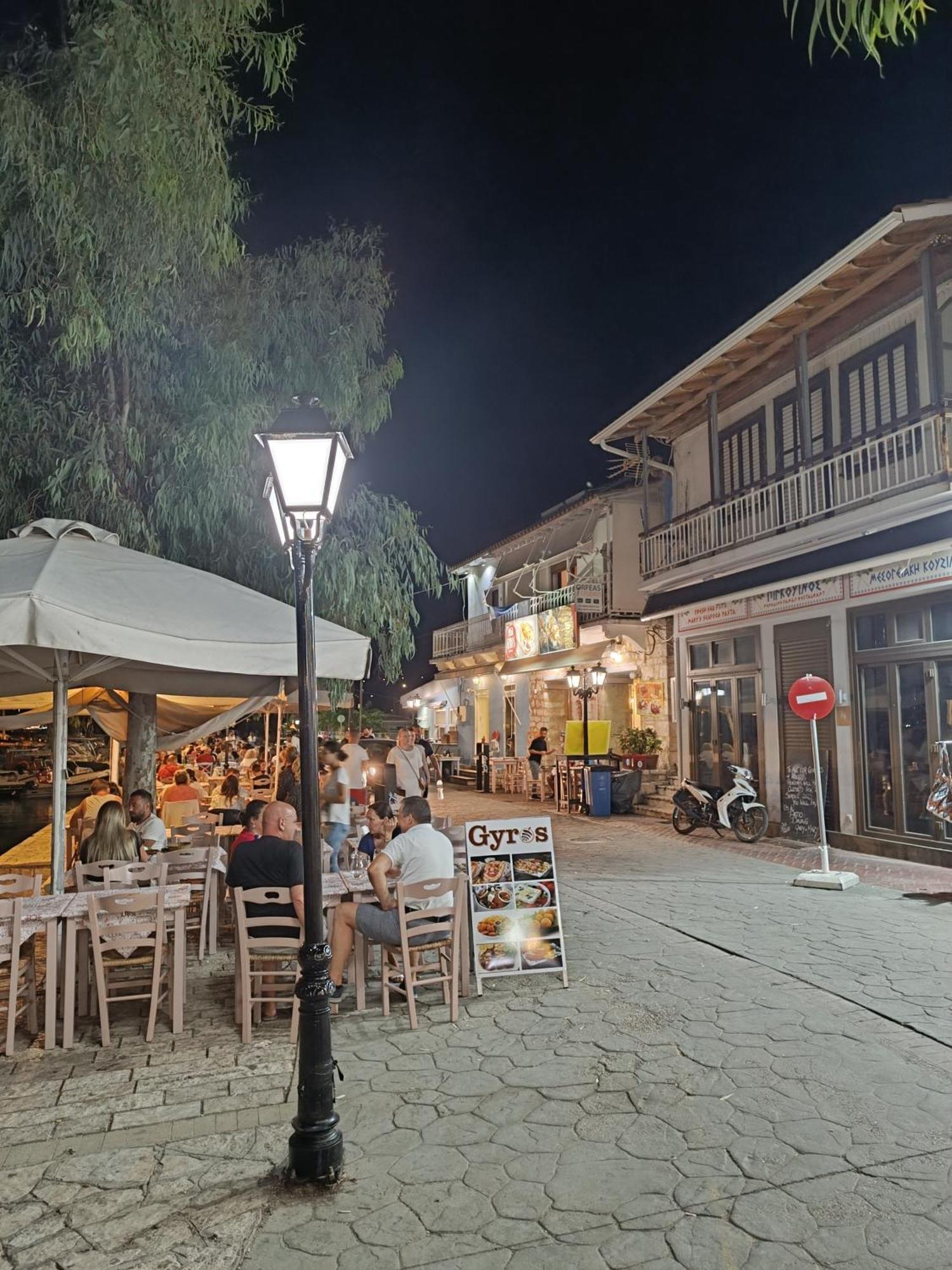 Politis' Wooden House Apartment Vasiliki  Ngoại thất bức ảnh